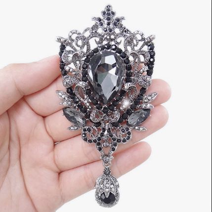 New Fashion Brooches