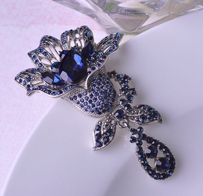 New Fashion Brooches